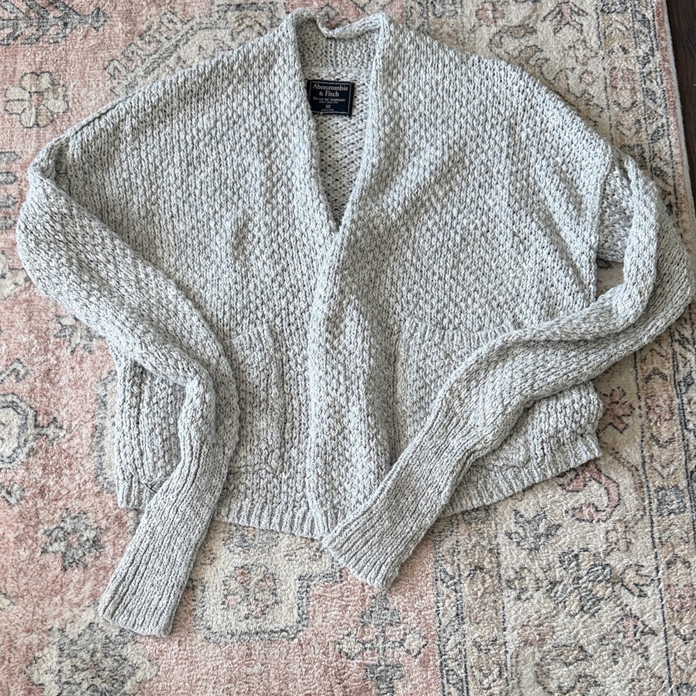 Abercrombie and Fitch Women’s XS cropped gray cardigan